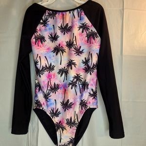 Girl's long sleeve rash guard Swimsuit Size M(8)